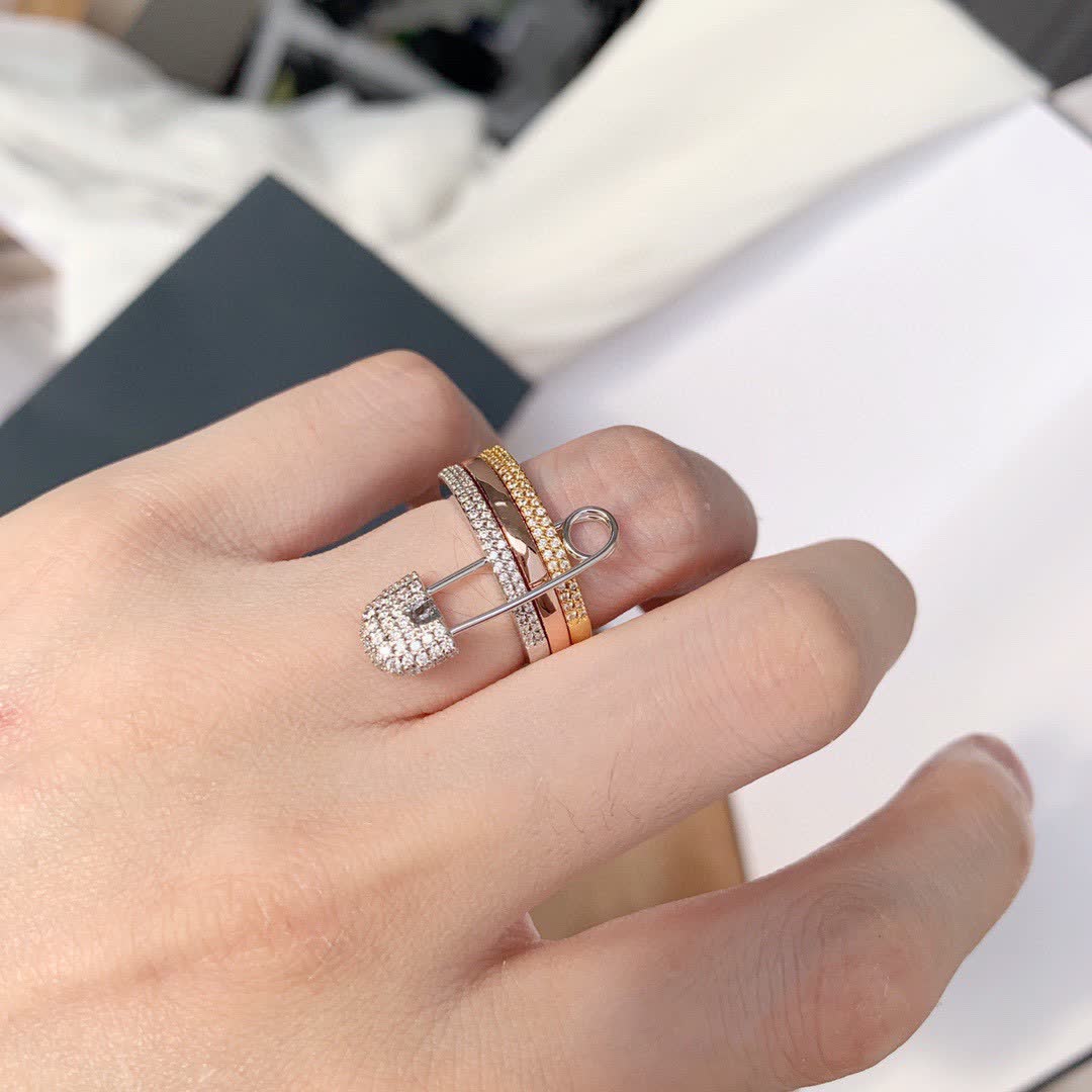 APM Monaco Luxury Diamond Ring Set with Safety Pin Charm